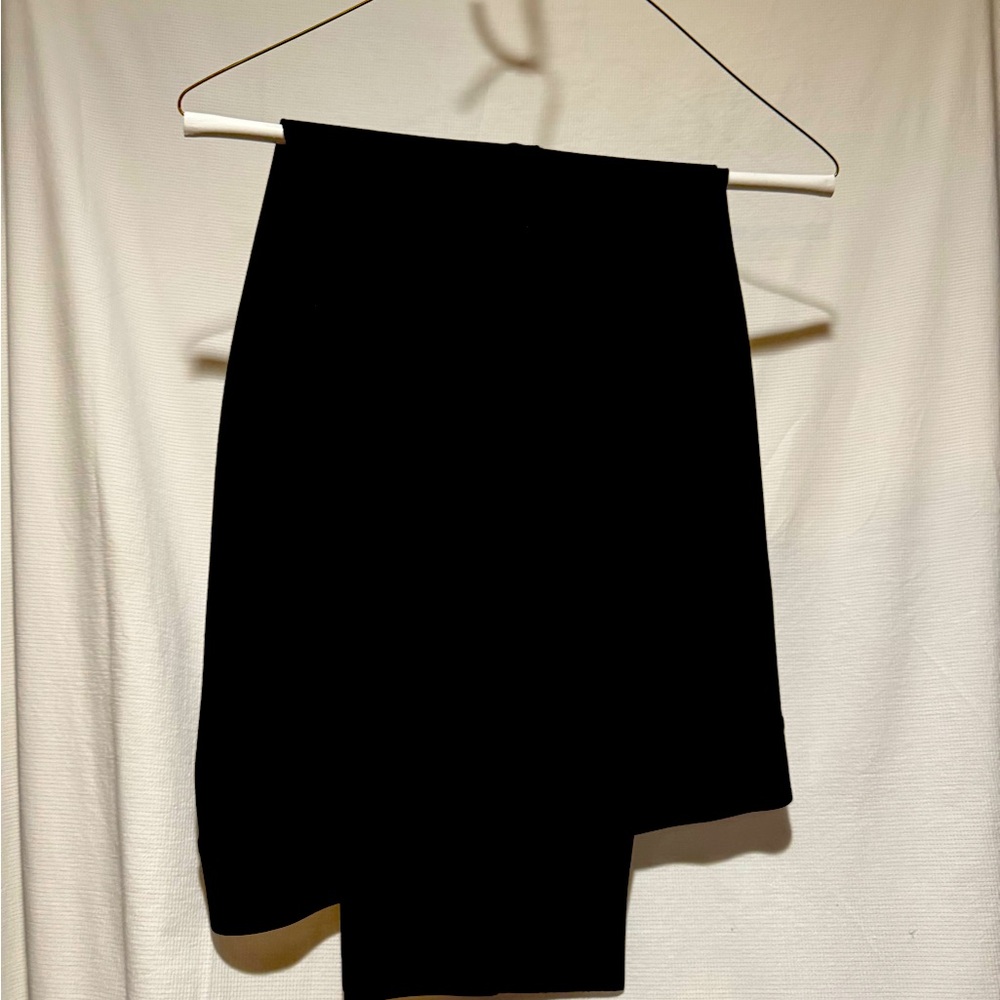 Nygard 16 W black stretch waste dress pants. Inseam 28 inches.